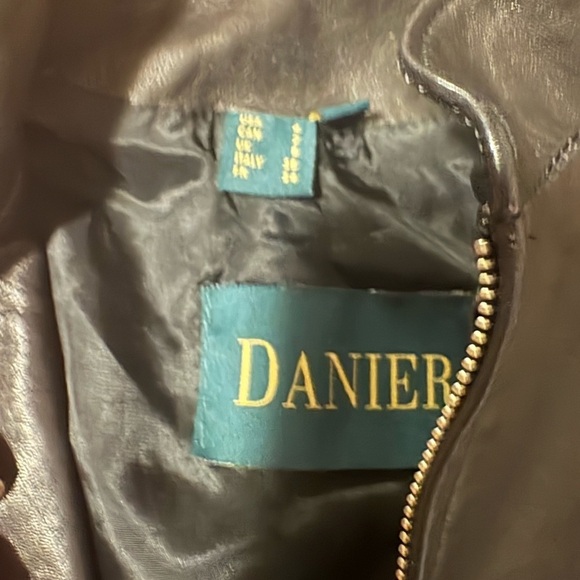 Danier Dark Leather Vest - Picture 2 of 7